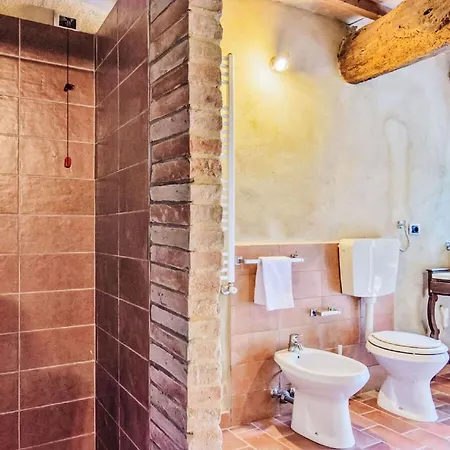 شقة La Collina Degli Ulivi By Interhome بيرودجا